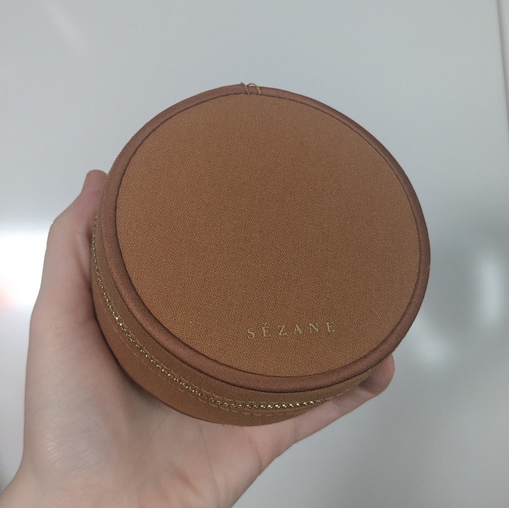 Sèzane Travel Round Jewelry Case Brown Mustard Caramel Zipped